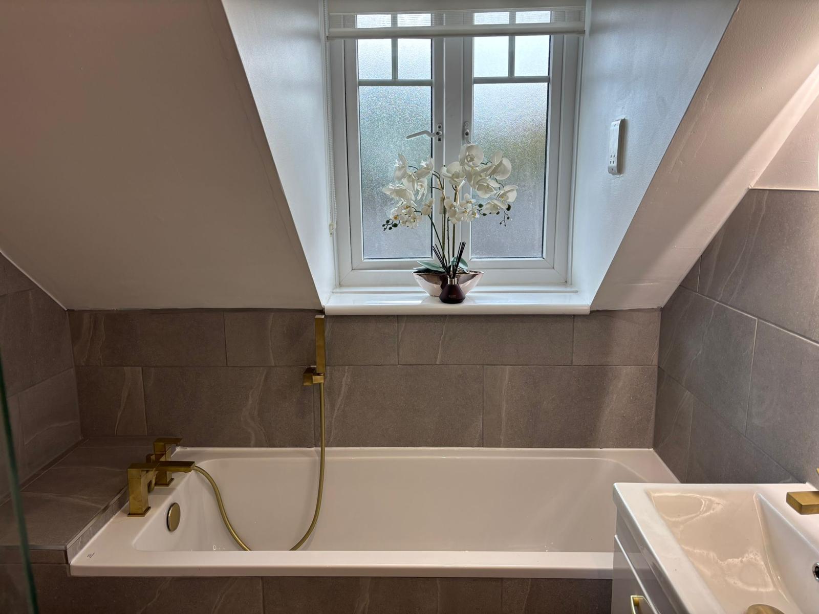 Bathroom (Northampton) project photo 2